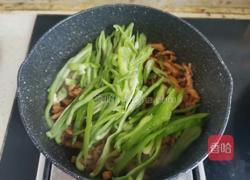 青椒肉丝凉拌面的做法图解8