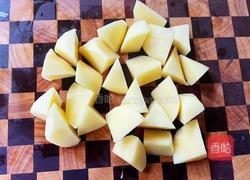 烤土豆香肠的做法图解2