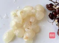 Illustration of how to make lychee lemon sparkling water 2