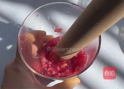 红石榴西米奶露的做法图解2