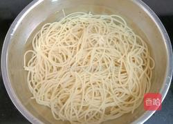 香肠鸡蛋炒意面的做法图解7