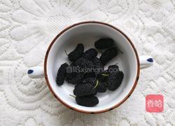 桑葚蔓越莓冰饮的做法图解1