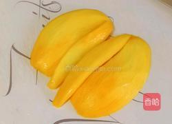 火龙果芒果酸奶冰棒的做法图解3