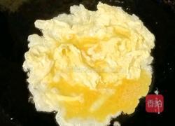 肉丸香肠炒泡面的做法图解10