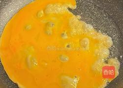 花费10元的上班美味便当丨西红柿炒蛋白灼娃娃菜照烧洋葱炒牛肉的做法图解2