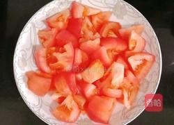 番茄土豆烧牛肉的做法图解1