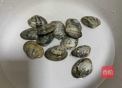 酸辣凉拌蛤蜊的做法图解2