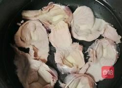 芹菜炒鸡胗的做法图解1