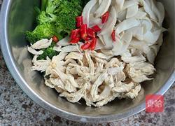 凉拌西兰花鸡胸肉的做法图解4
