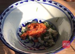 酸辣黄瓜拌面的做法图解2