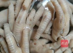 黄豆闷风爪的做法图解1