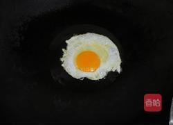 鸡蛋麻酱米粉的做法图解2