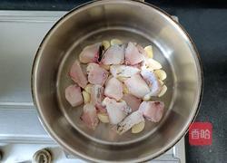 蒜头焖鱼块的做法图解3