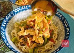 青椒鸡蛋西红柿拌面的做法图解15