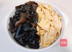 凉拌木耳黄瓜腐竹的做法图解2