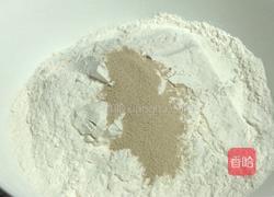 萝卜肉馅包子-神奇的面粉的做法图解2