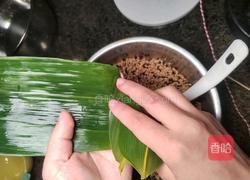 自制砂锅酱香排骨鲜粽子的做法图解9