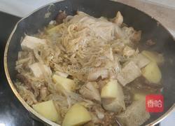 猪肉排骨烩酸菜的做法图解13