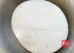 鸡蛋韭菜虾皮包子的做法图解2