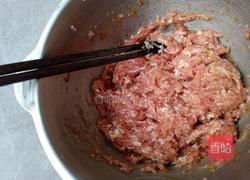 芹菜鲜肉生煎包的做法图解4