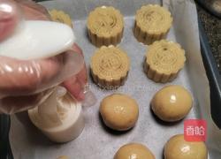 自制坚果蛋月烧月饼的做法图解22