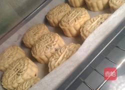 自制坚果蛋月烧月饼的做法图解24