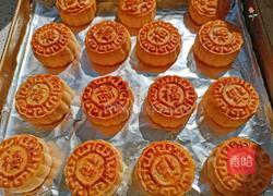 豆沙蛋黄月饼的做法图解18