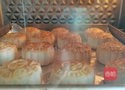 豆沙蛋黄月饼的做法图解17