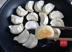 香菇胡萝卜肉馅水煎饺的做法图解15