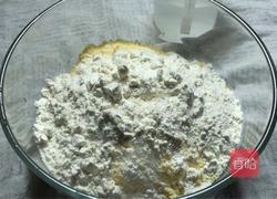 玉米面窝窝头-神奇的面粉的做法图解1