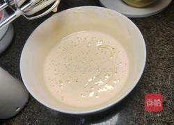 自制蛋黄莲蓉蛋月烧月饼的做法图解8