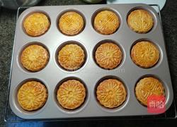 自制蛋黄莲蓉蛋月烧月饼的做法图解29