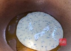 牛奶玉米面软饼的做法图解3