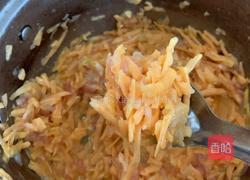 番薯虾仁烙饼的做法图解3