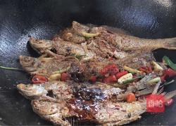 干煸刁子鱼的做法图解8