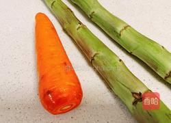 清炒莴笋的做法图解1