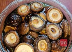 香菇焖鸭肉的做法图解3