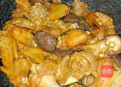 香菇焖鸭肉的做法图解9