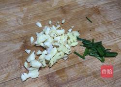 甜椒炒虾仁的做法图解4