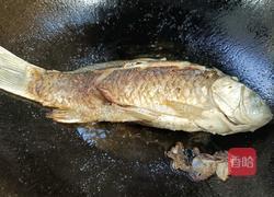 川式麻辣鲫鱼锅的做法图解3