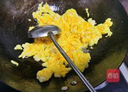 韭菜鸡蛋馅饼的做法图解3