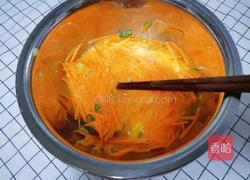 胡萝卜虾皮鸡蛋饼的做法图解4