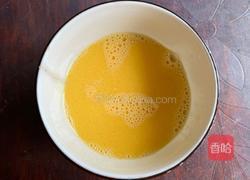 鸡蛋炒丝瓜 的做法图解1