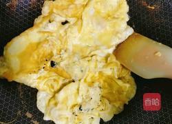木耳炒鸡蛋用的壹家农场土鸡蛋味道棒极了的做法图解3