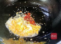 鸡蛋炒河粉的做法图解3