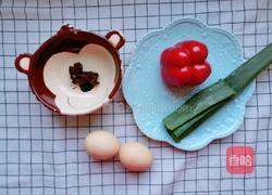 红椒酱鸡蛋的做法图解1