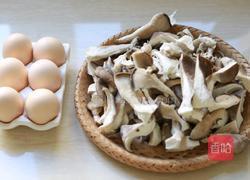 香辣蘑菇炒鸡蛋的做法图解1