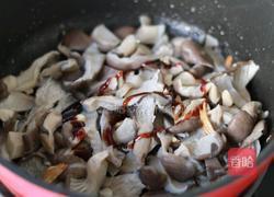香辣蘑菇炒鸡蛋的做法图解8
