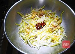 鲜美蛤蜊鸡蛋炒蒜黄的做法图解6