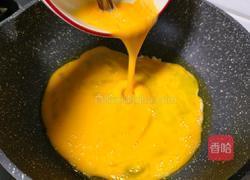 双菇炒鸡蛋的做法图解3